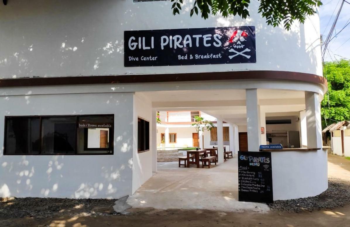 Gili Pirates Dive & Bnb غيلي تراوانغان المظهر الخارجي الصورة